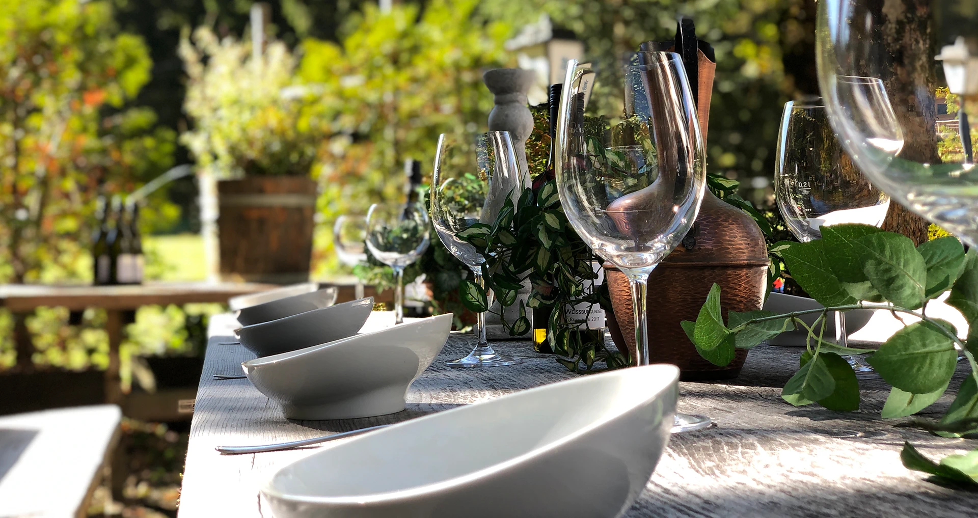 Lange Tafel für eine Feier